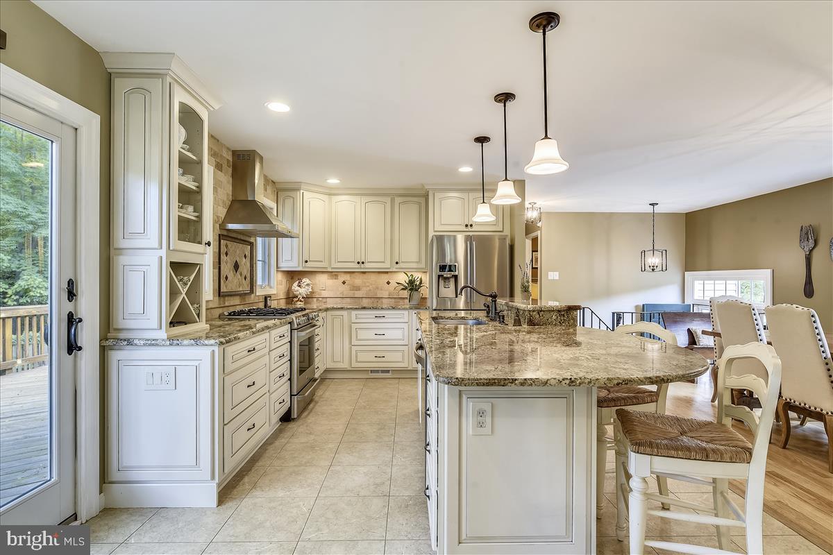 LAKE BRADDOCK - Residential