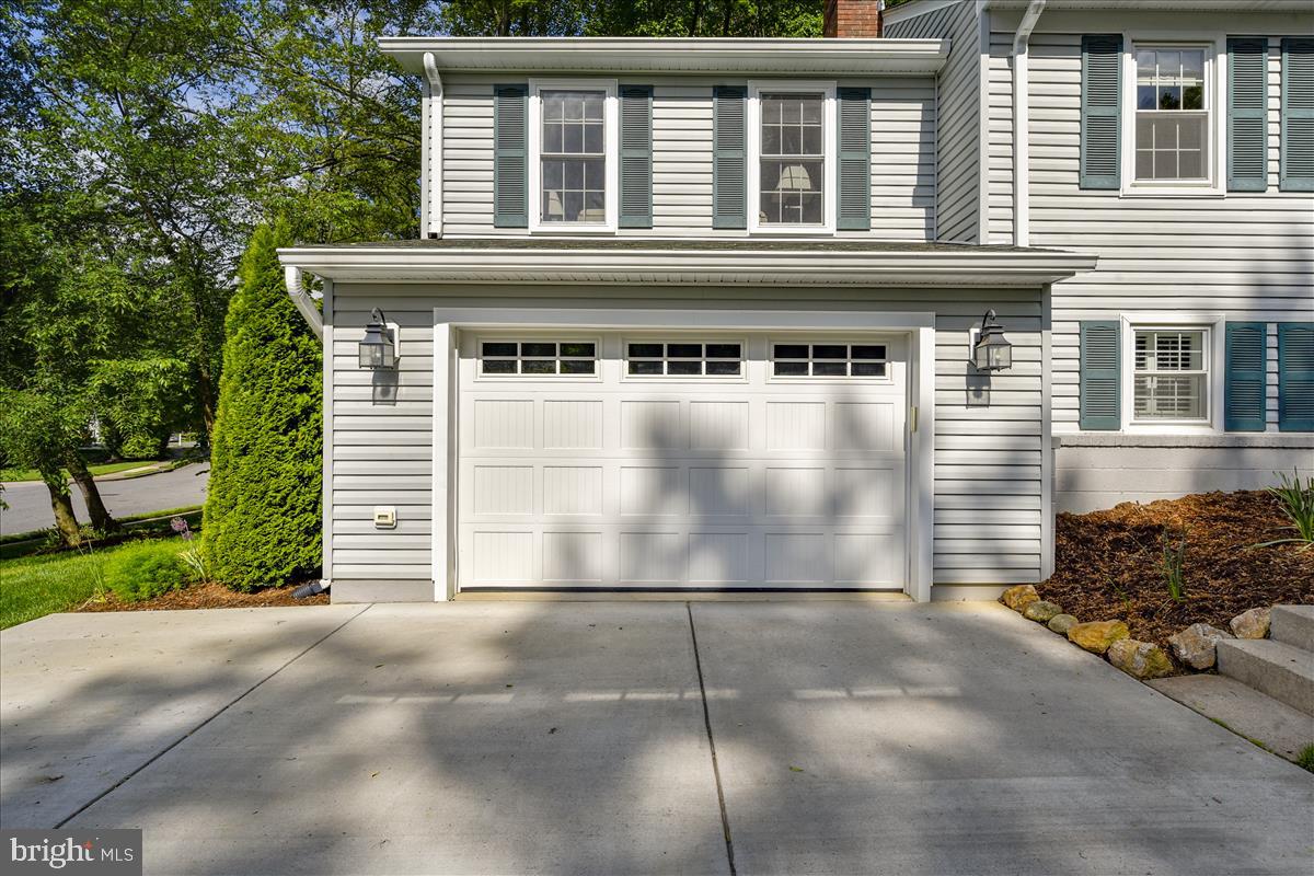 LAKE BRADDOCK - Residential