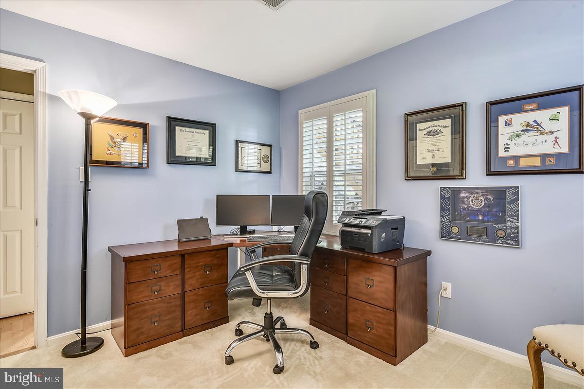 LAKE BRADDOCK - Residential