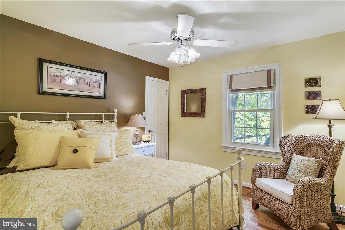 LAKE BRADDOCK - Residential