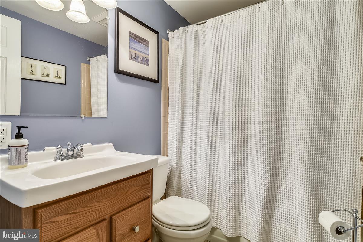 LAKE BRADDOCK - Residential