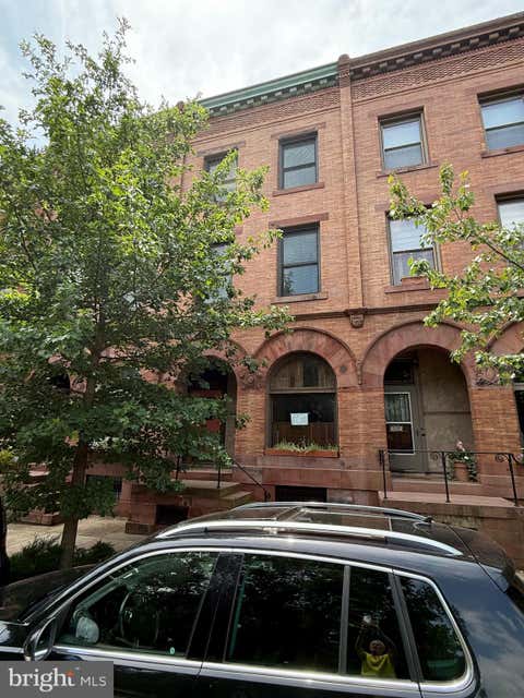 Townhouse For Sale - 2036 Park Avenue<br/> BALTIMORE, MD 21217