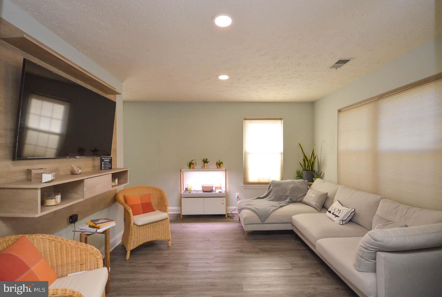 MITCHELLVILLE TOWNHOUSES - Residential Lease