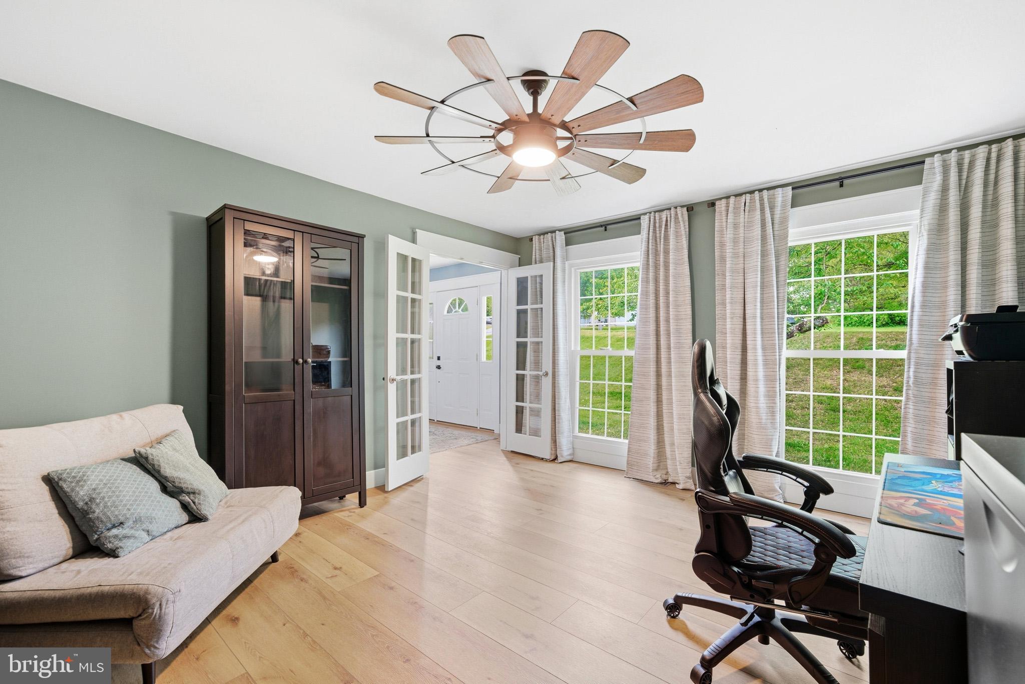 BAY COUNTRY - Residential