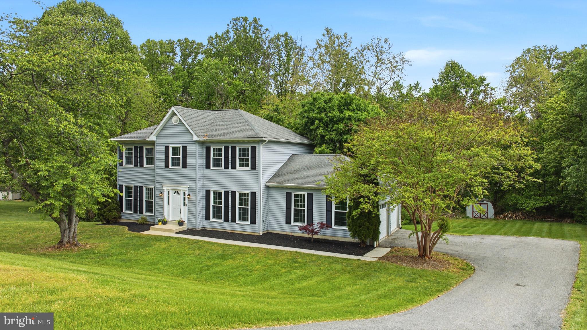 BAY COUNTRY - Residential