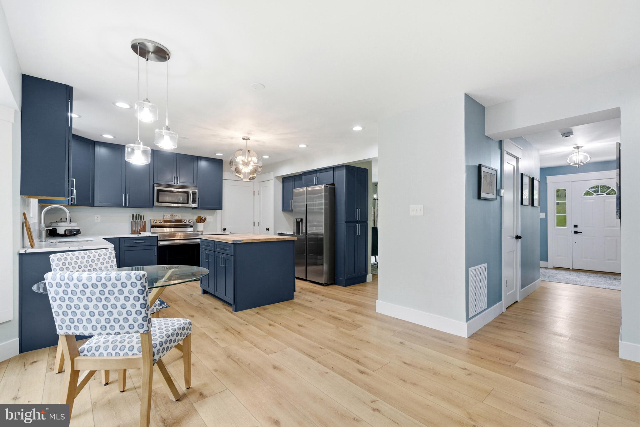 BAY COUNTRY - Residential