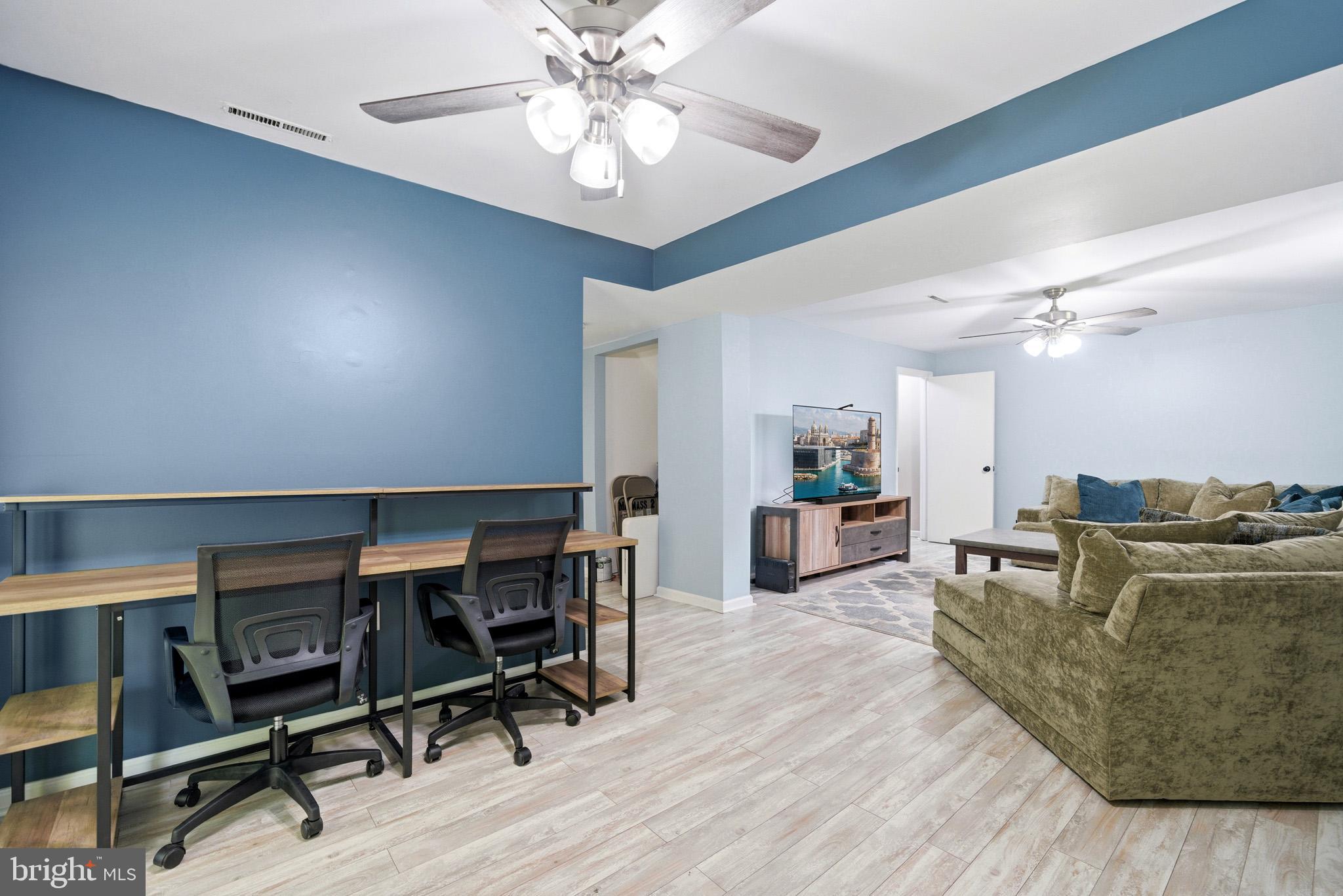 BAY COUNTRY - Residential