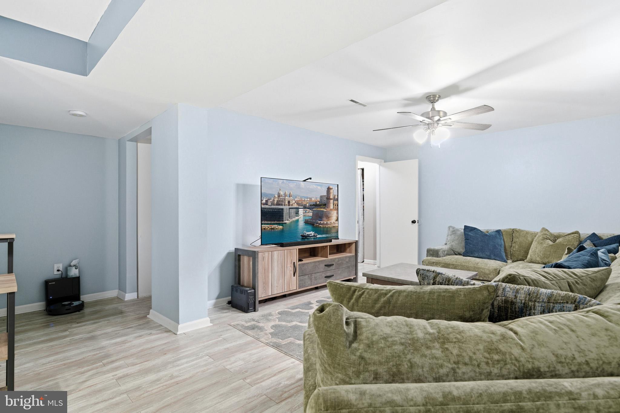 BAY COUNTRY - Residential