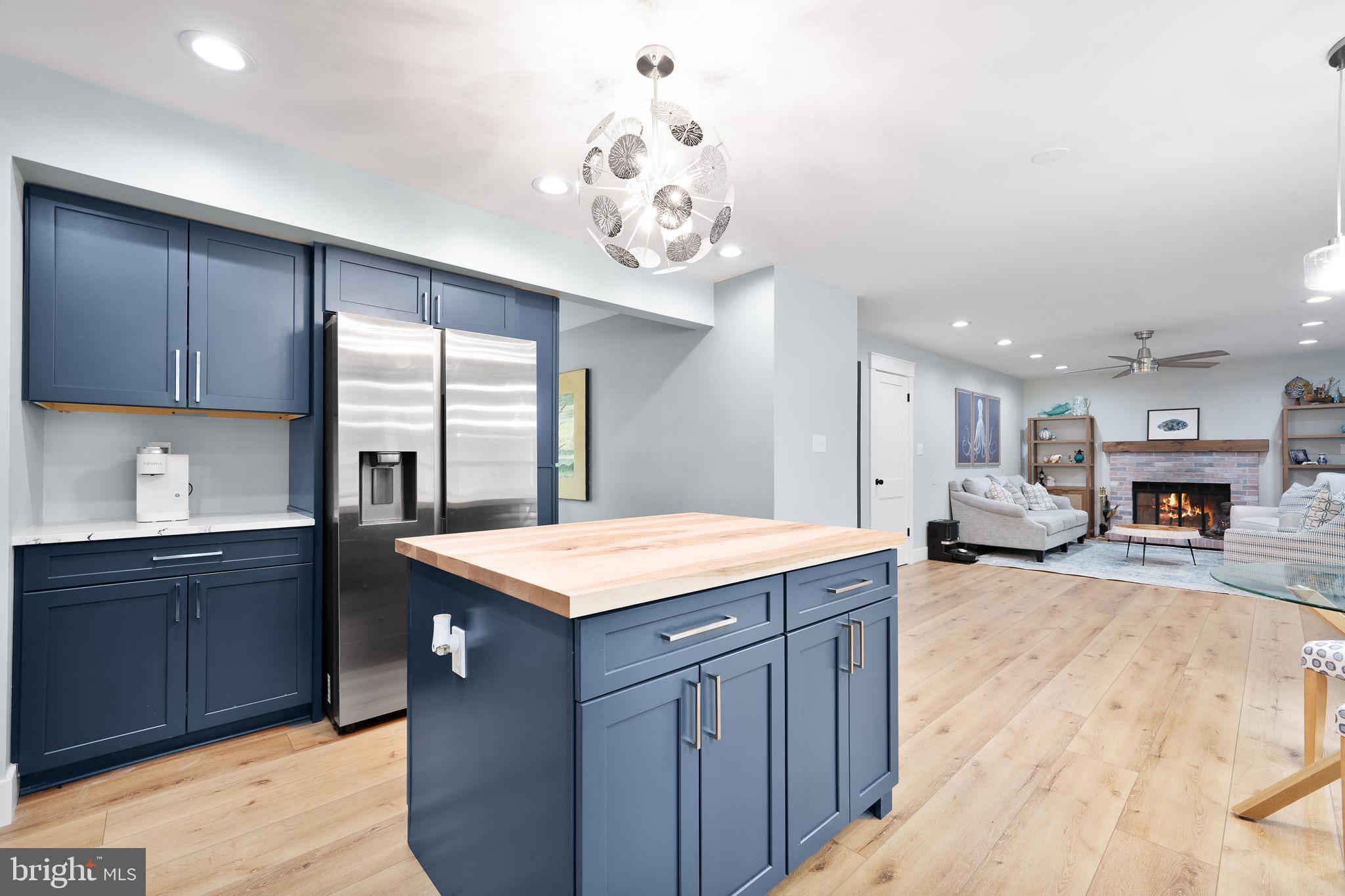 BAY COUNTRY - Residential