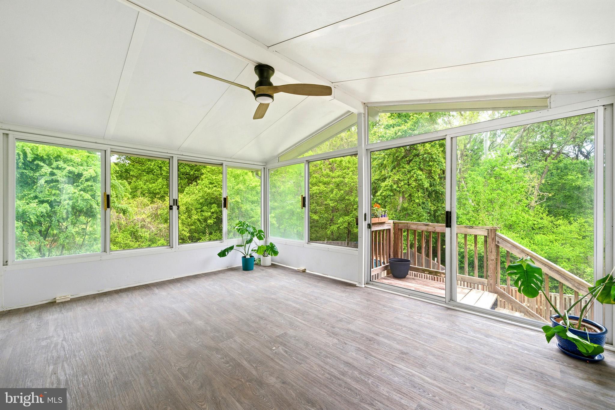 BAY COUNTRY - Residential