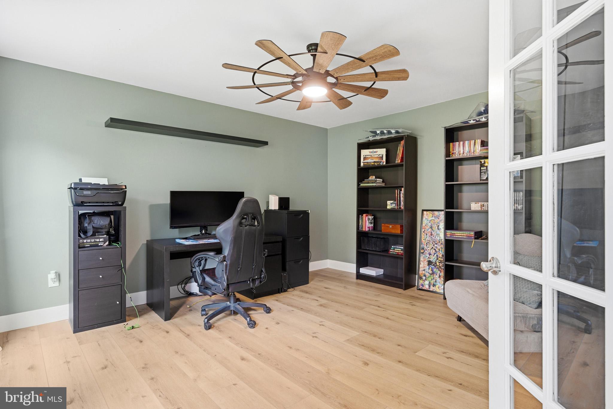 BAY COUNTRY - Residential