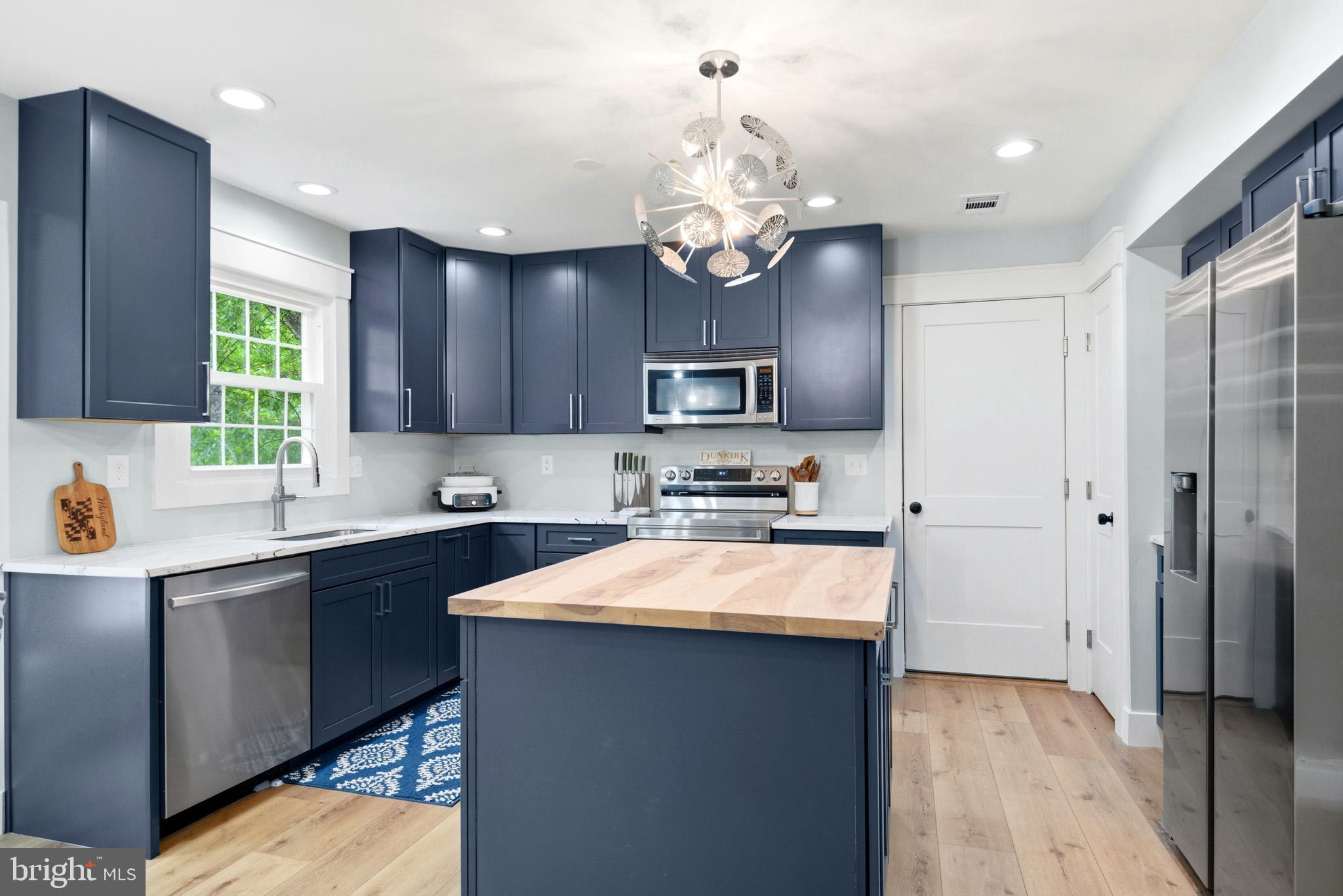 BAY COUNTRY - Residential