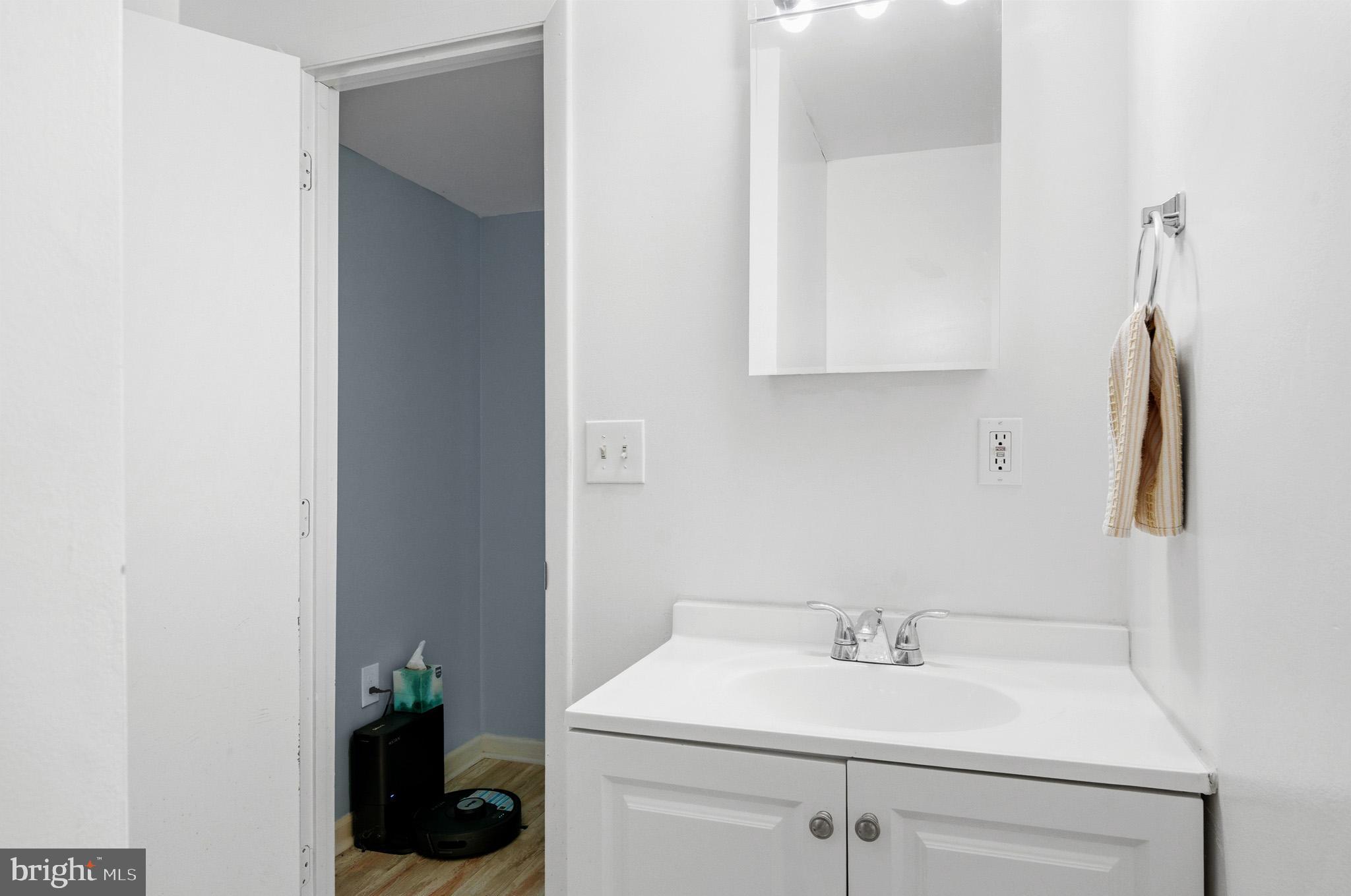 BAY COUNTRY - Residential