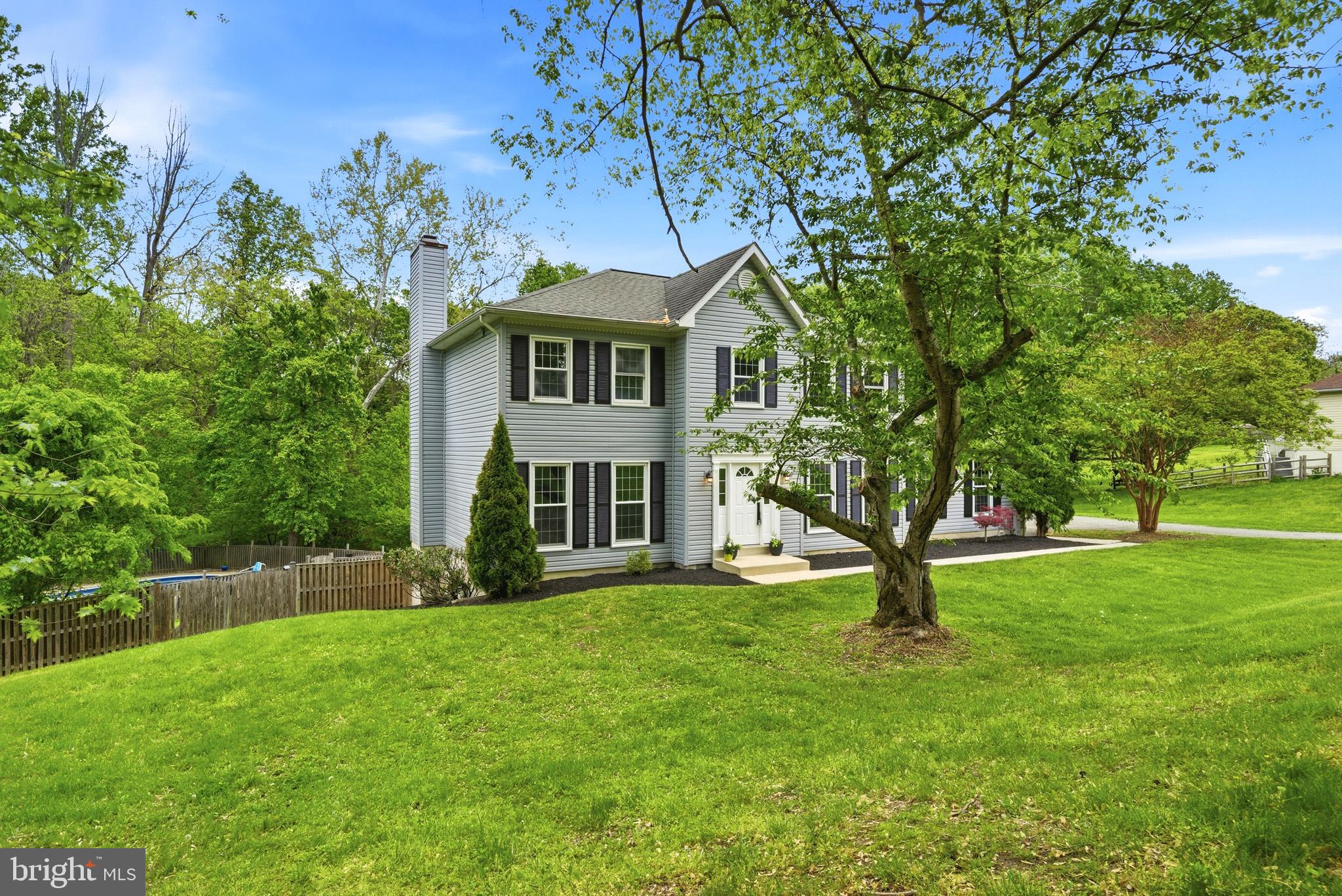 BAY COUNTRY - Residential