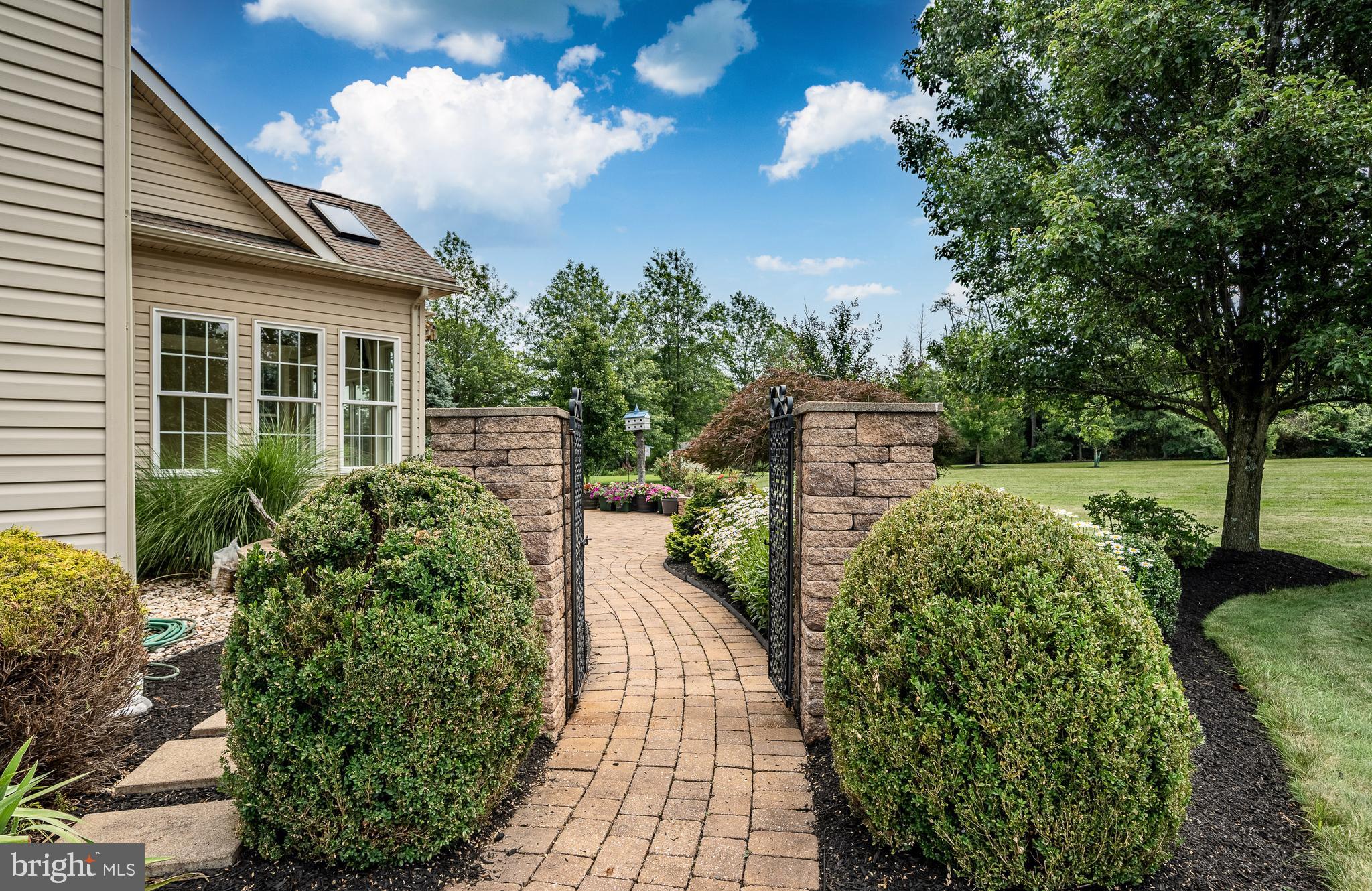 WYNNE FIELD ESTATES - Residential