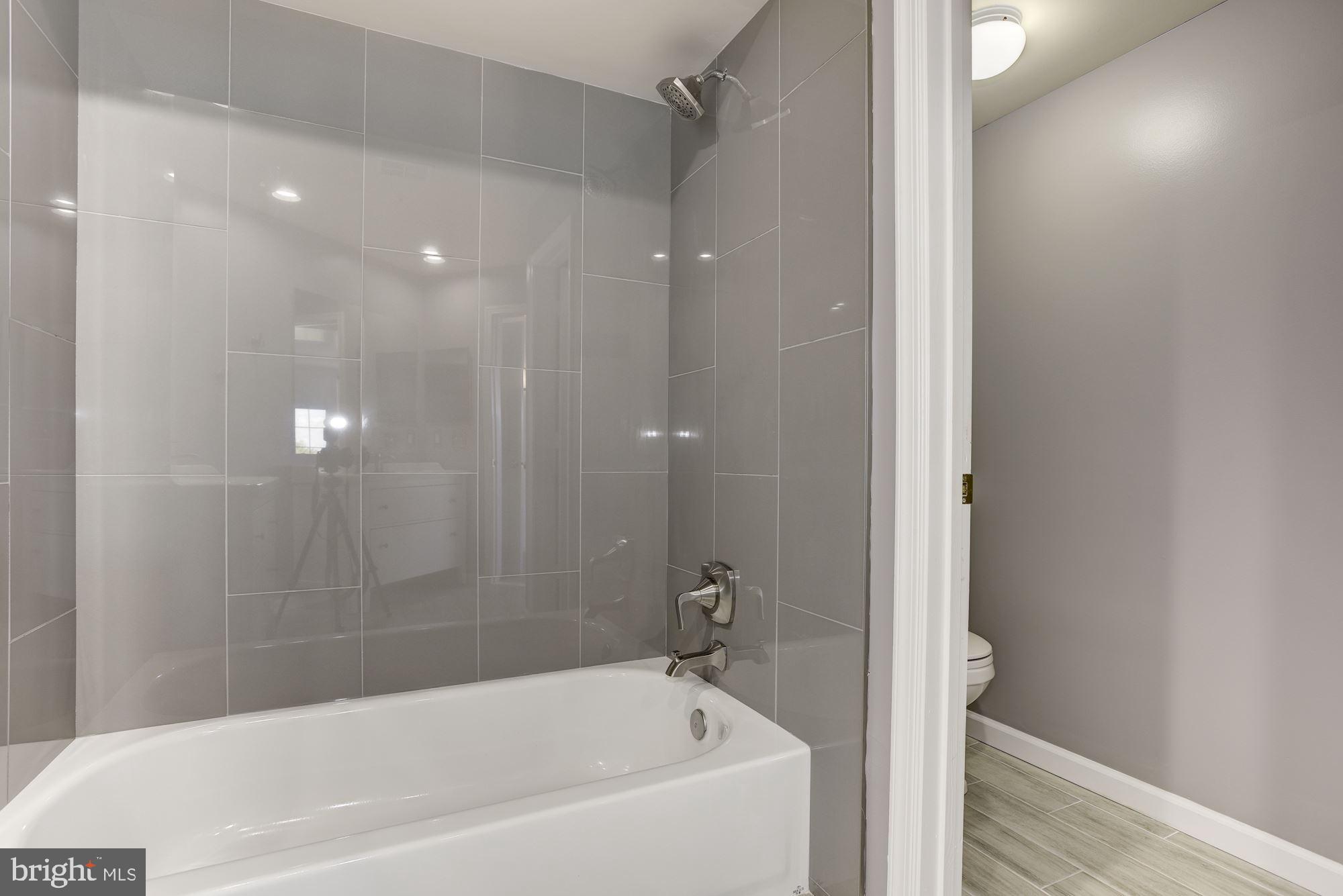 ETON SQUARE - Residential