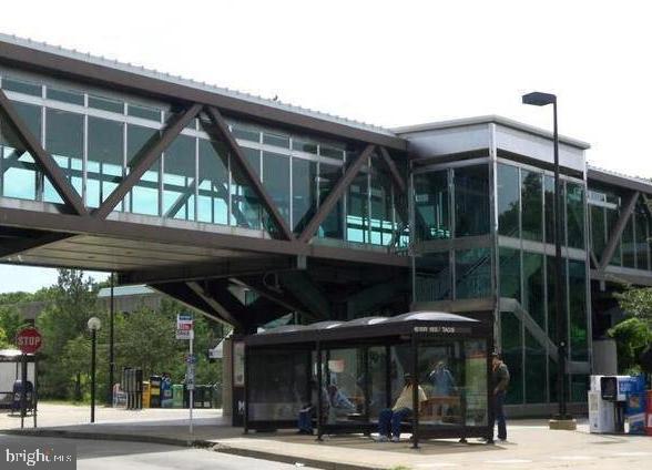 ETON SQUARE - Residential