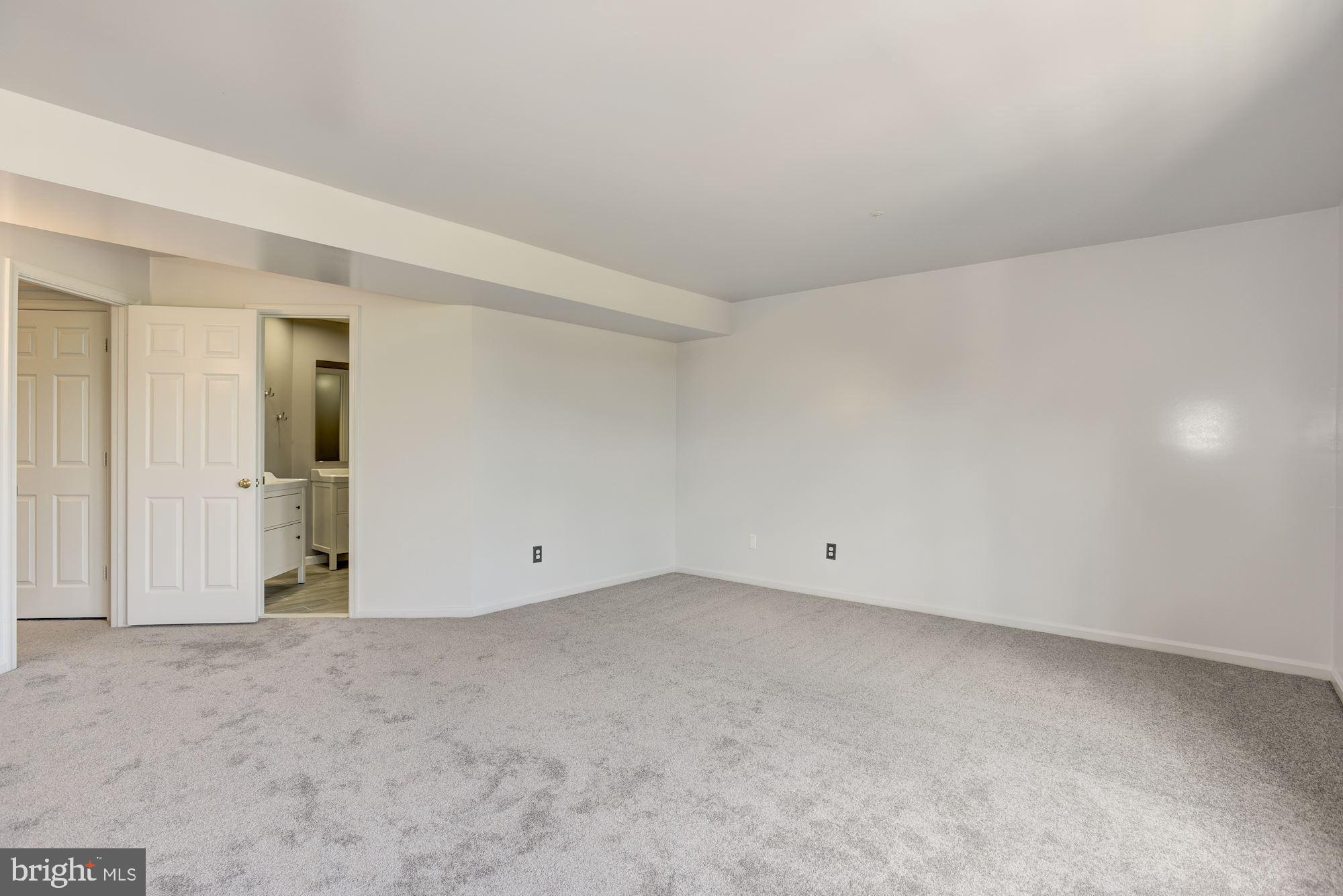 ETON SQUARE - Residential