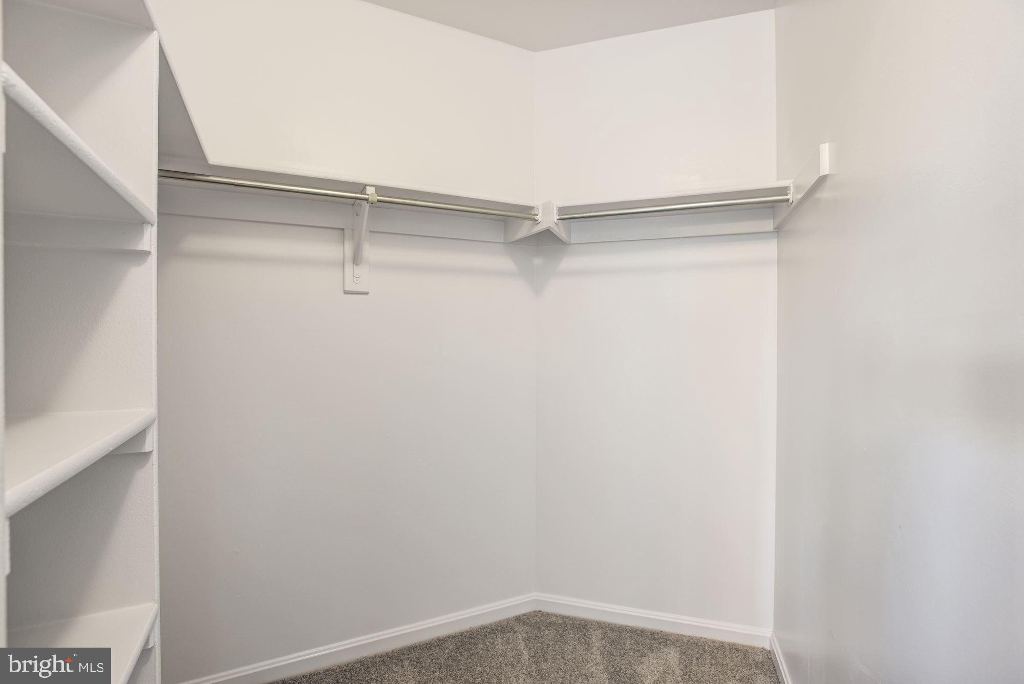 ETON SQUARE - Residential