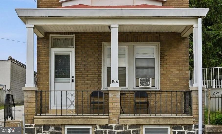815 TREMONT AVENUE