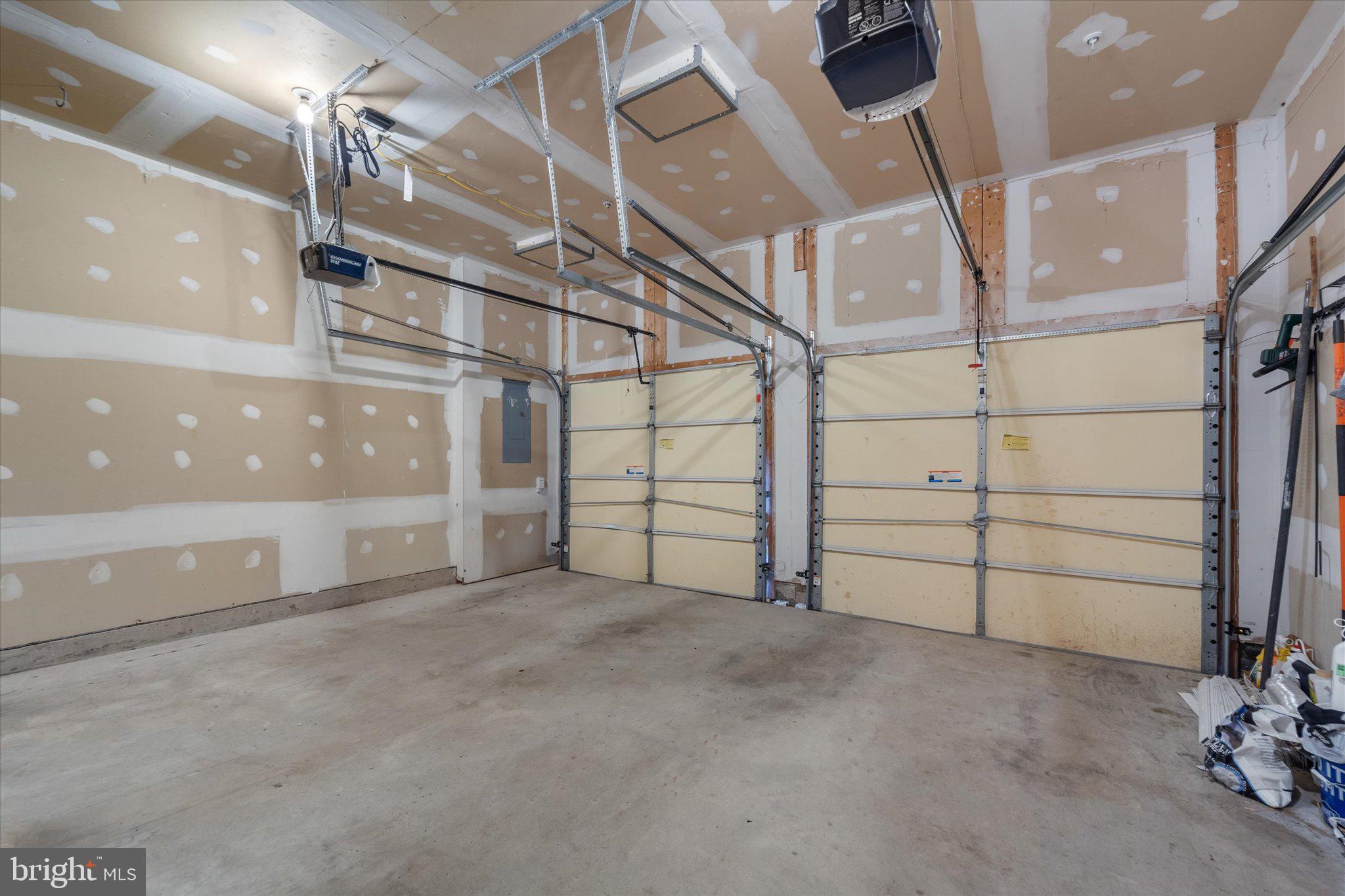 MEADOWS AT MORRIS FARM - Residential