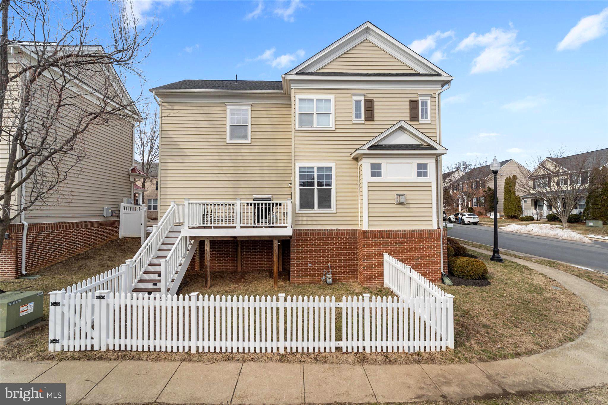 MEADOWS AT MORRIS FARM - Residential