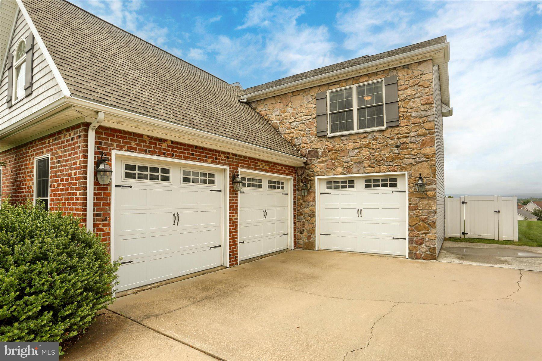 6446 MCCORMICK LANE