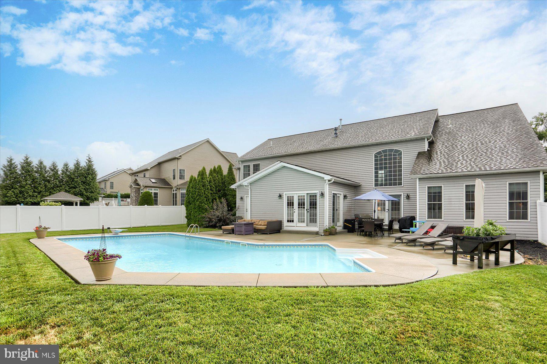 OLD IRON ESTATES - Residential