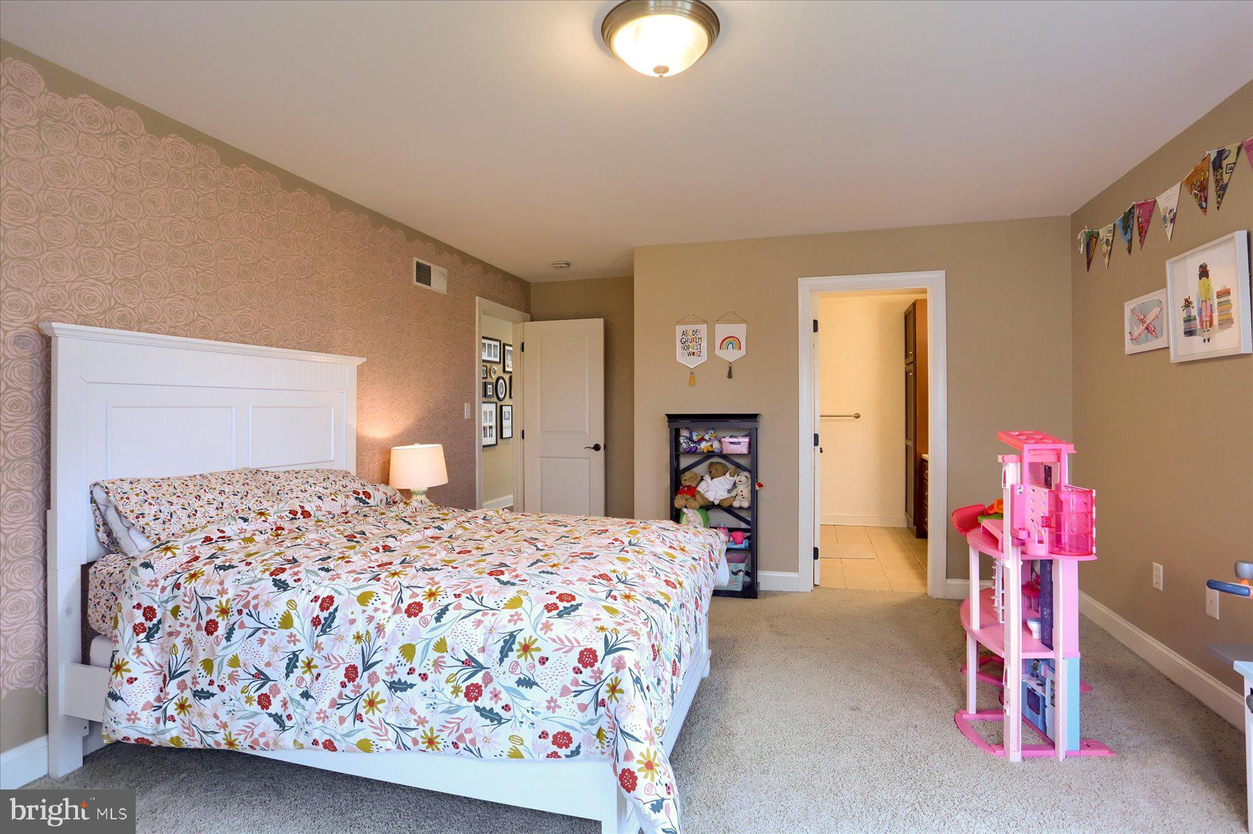 OLD IRON ESTATES - Residential