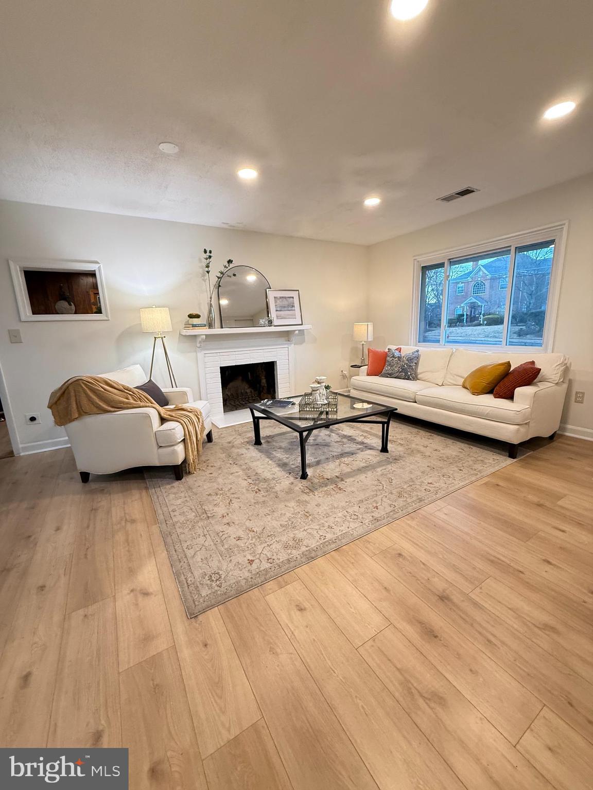 6205 EVERGLADES DRIVE