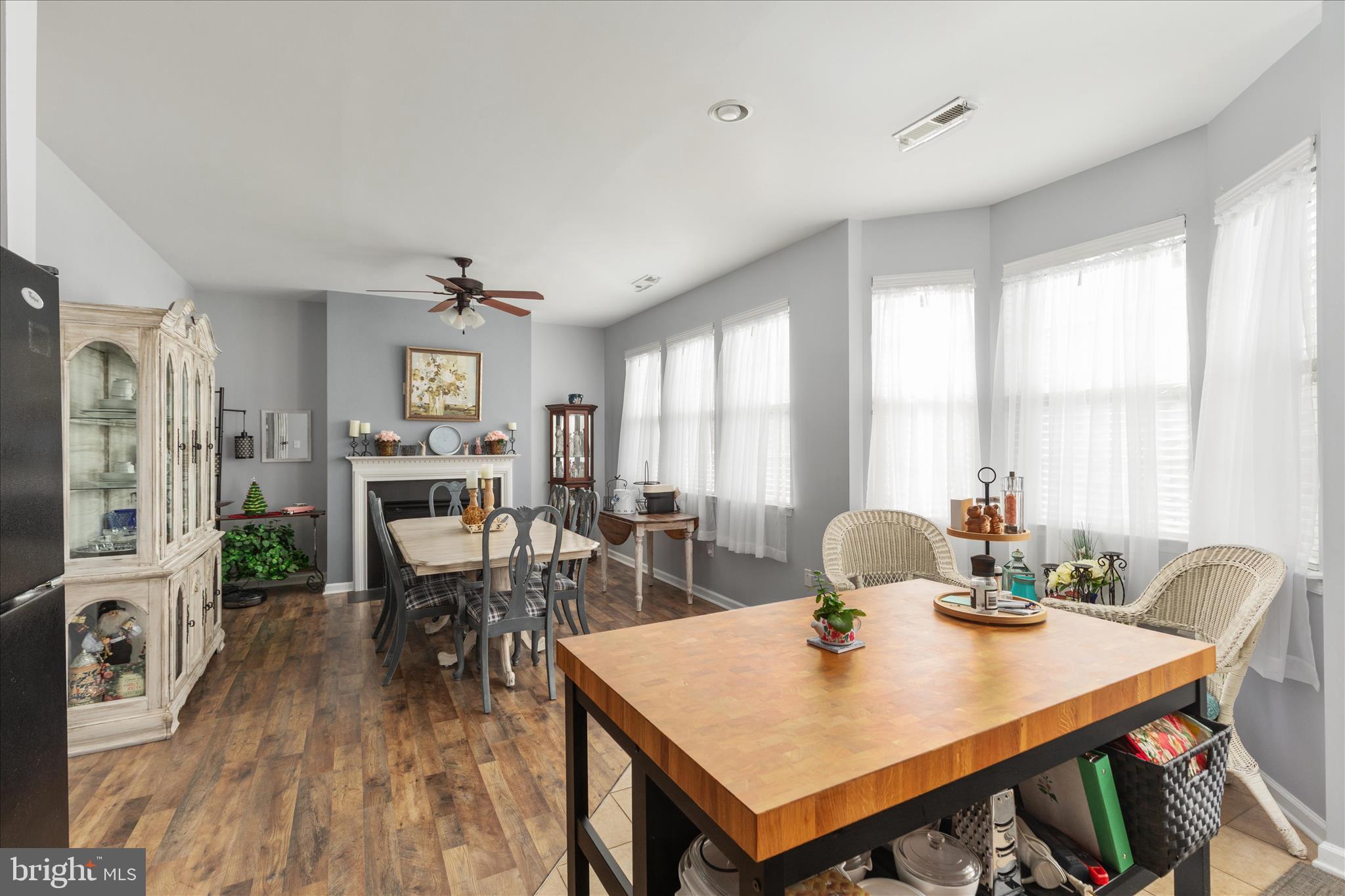 WAKELAND MANOR - Residential