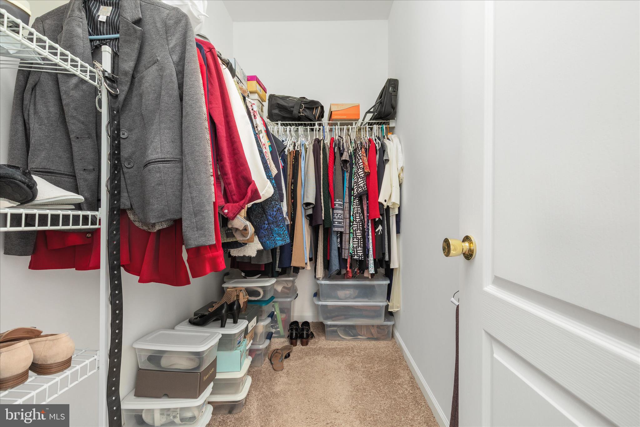 WAKELAND MANOR - Residential