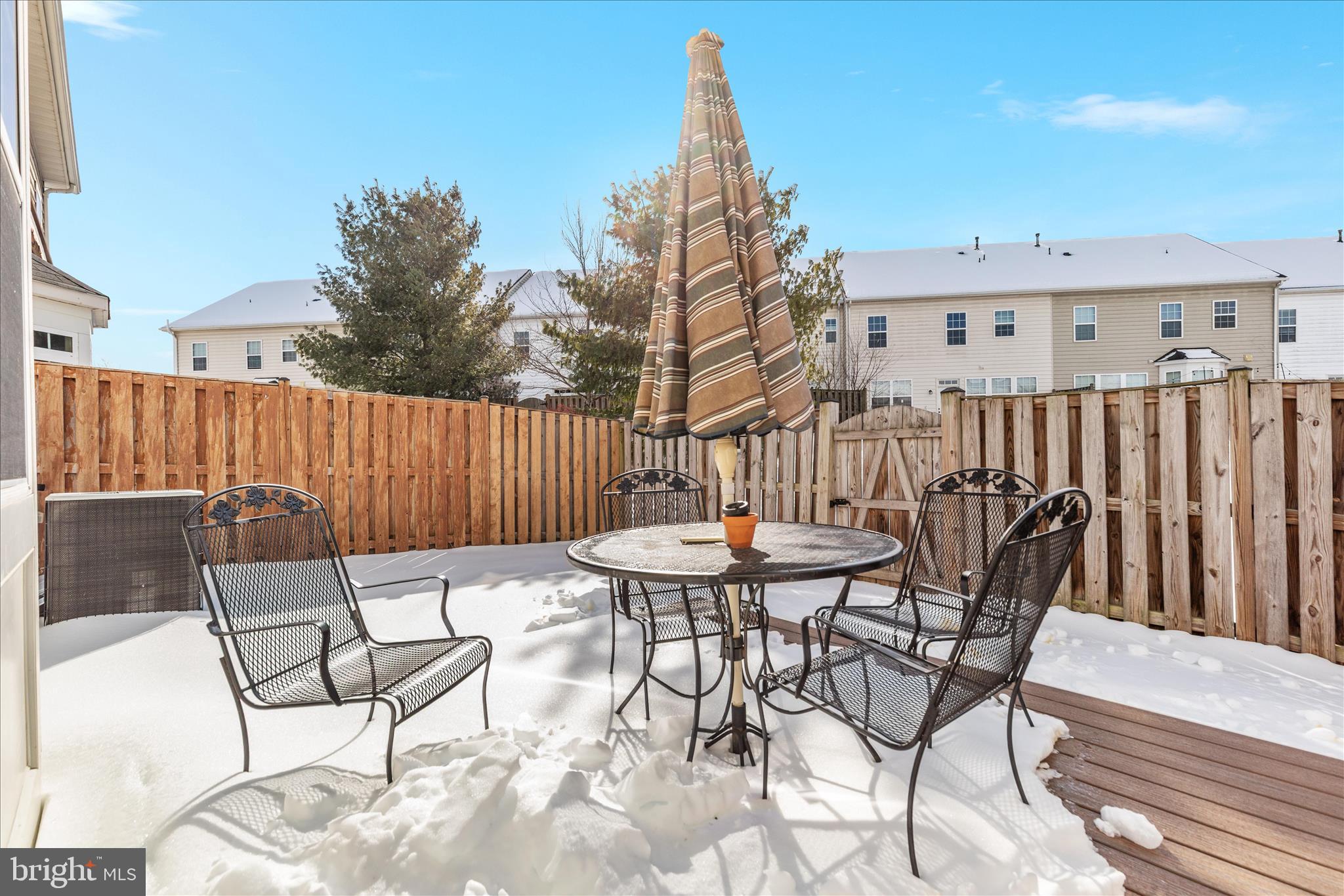 WAKELAND MANOR - Residential