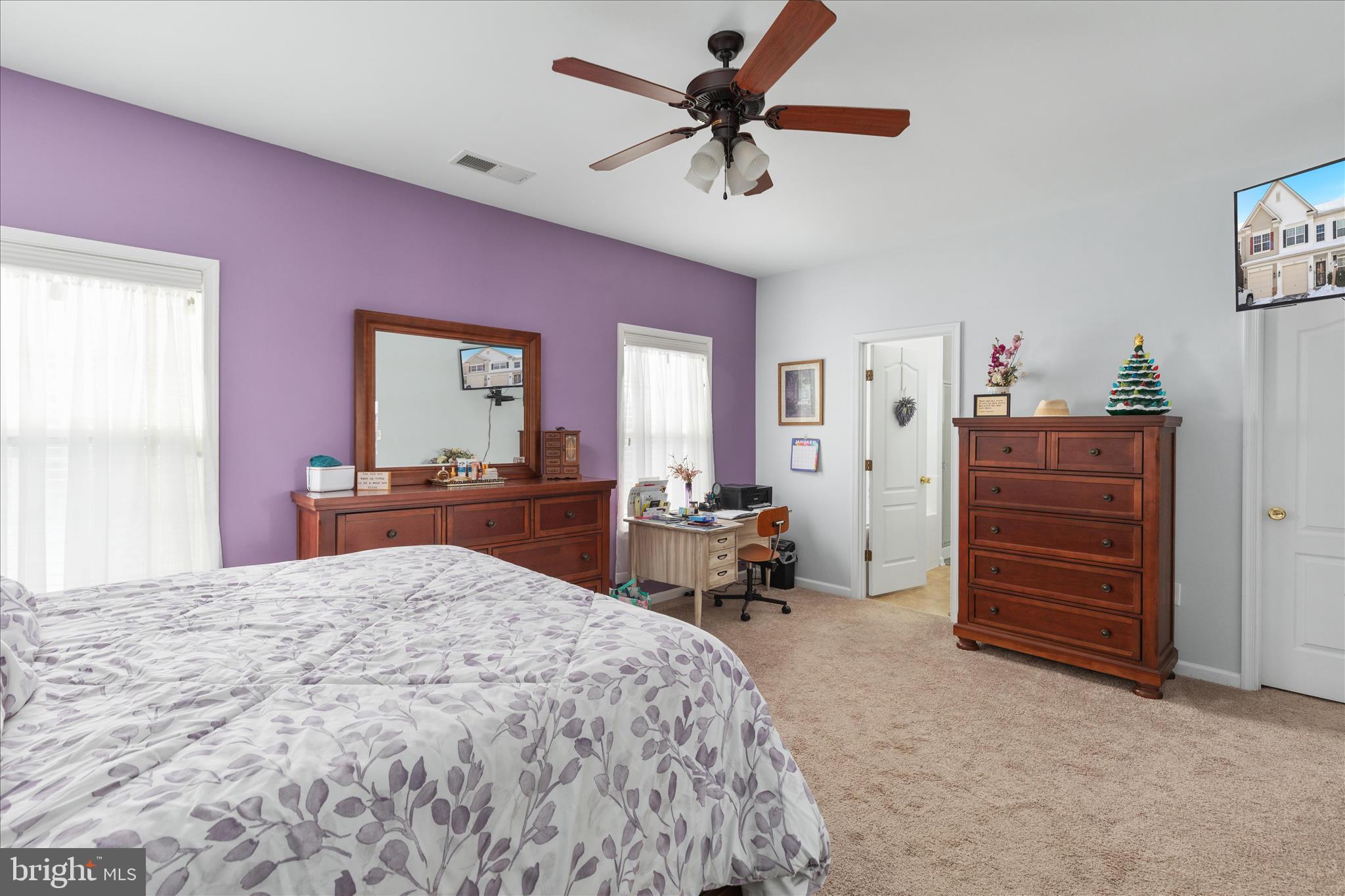 WAKELAND MANOR - Residential