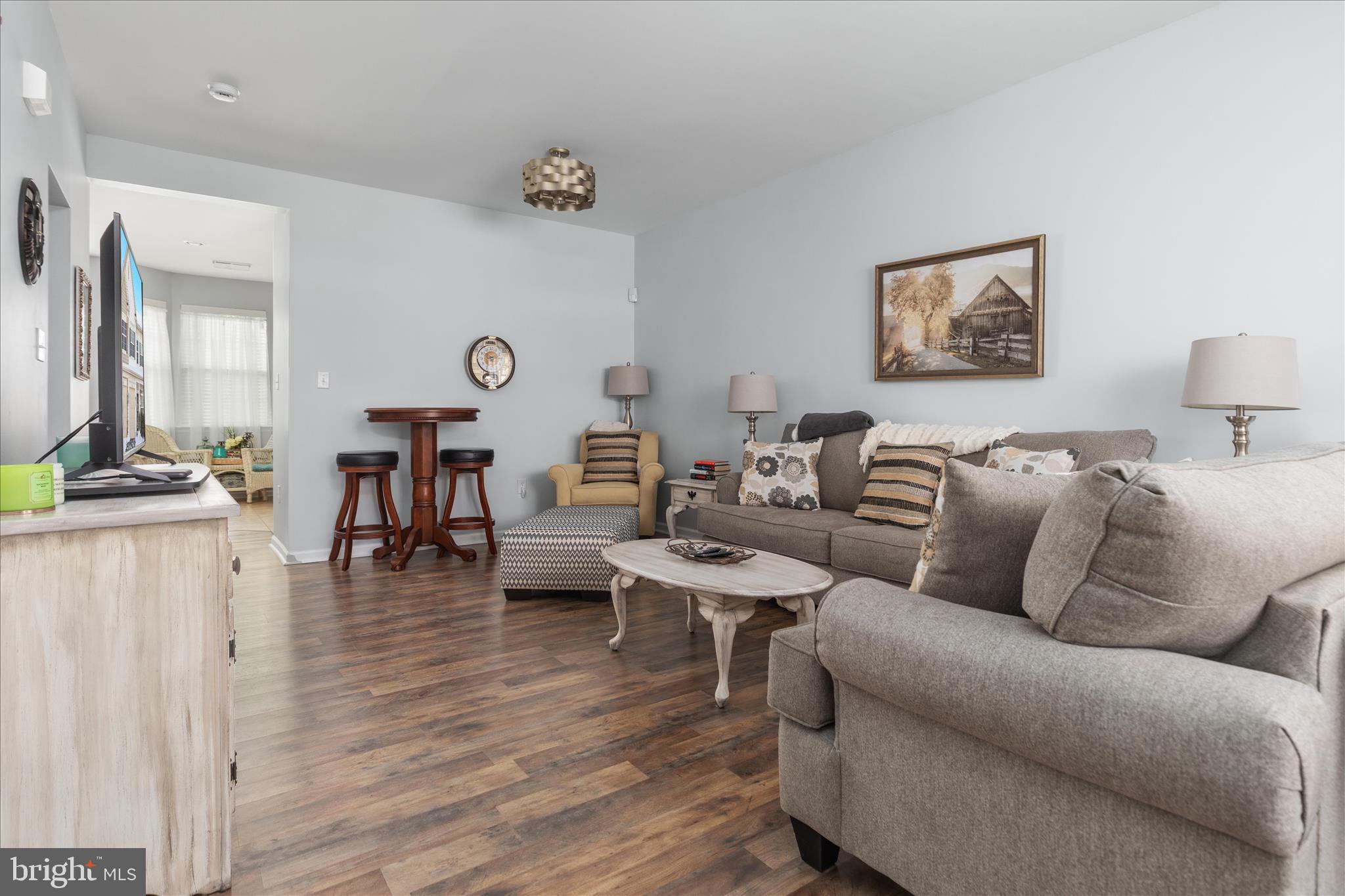 WAKELAND MANOR - Residential