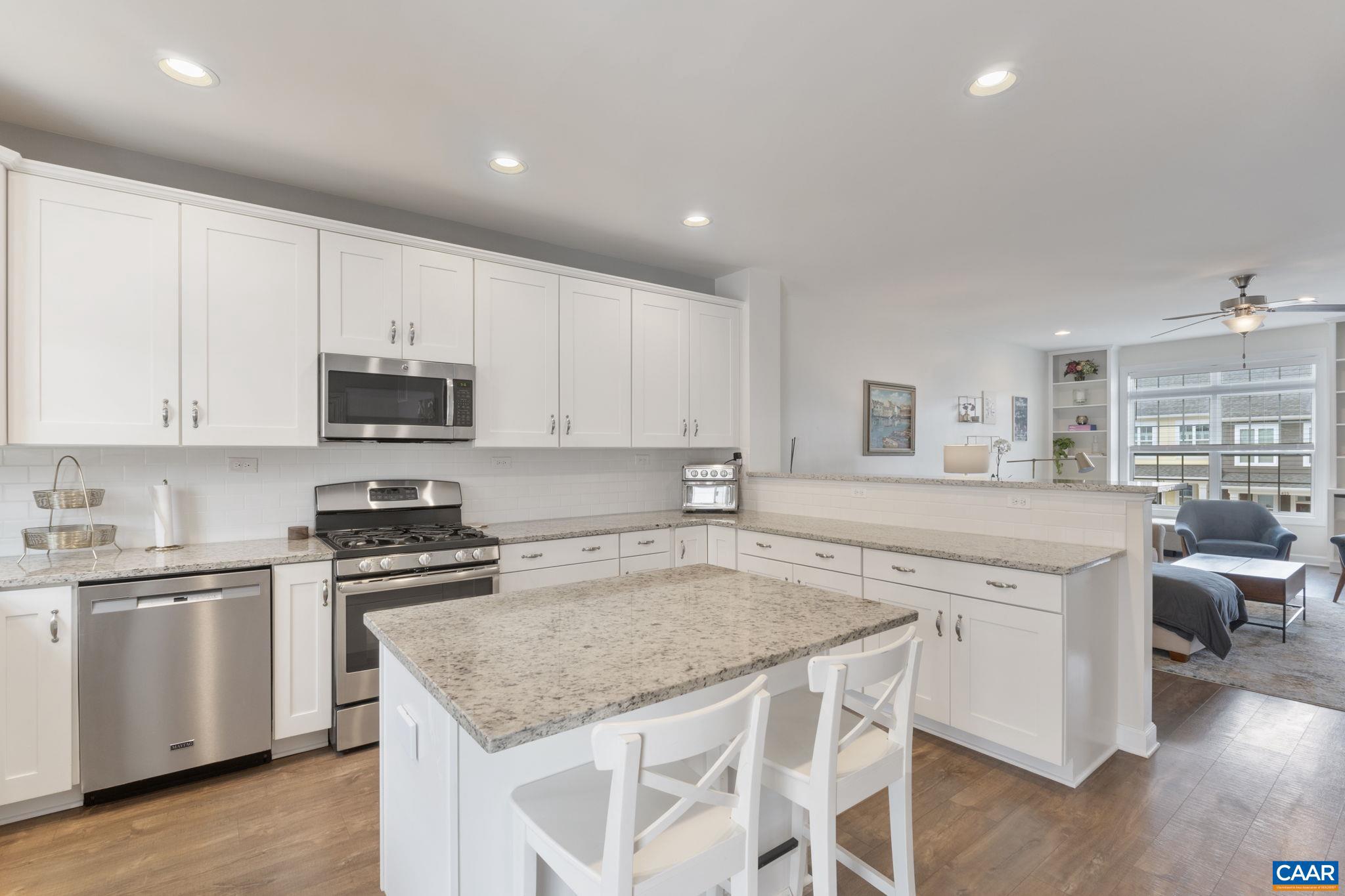 PAVILIONS AT PANTOPS - Residential