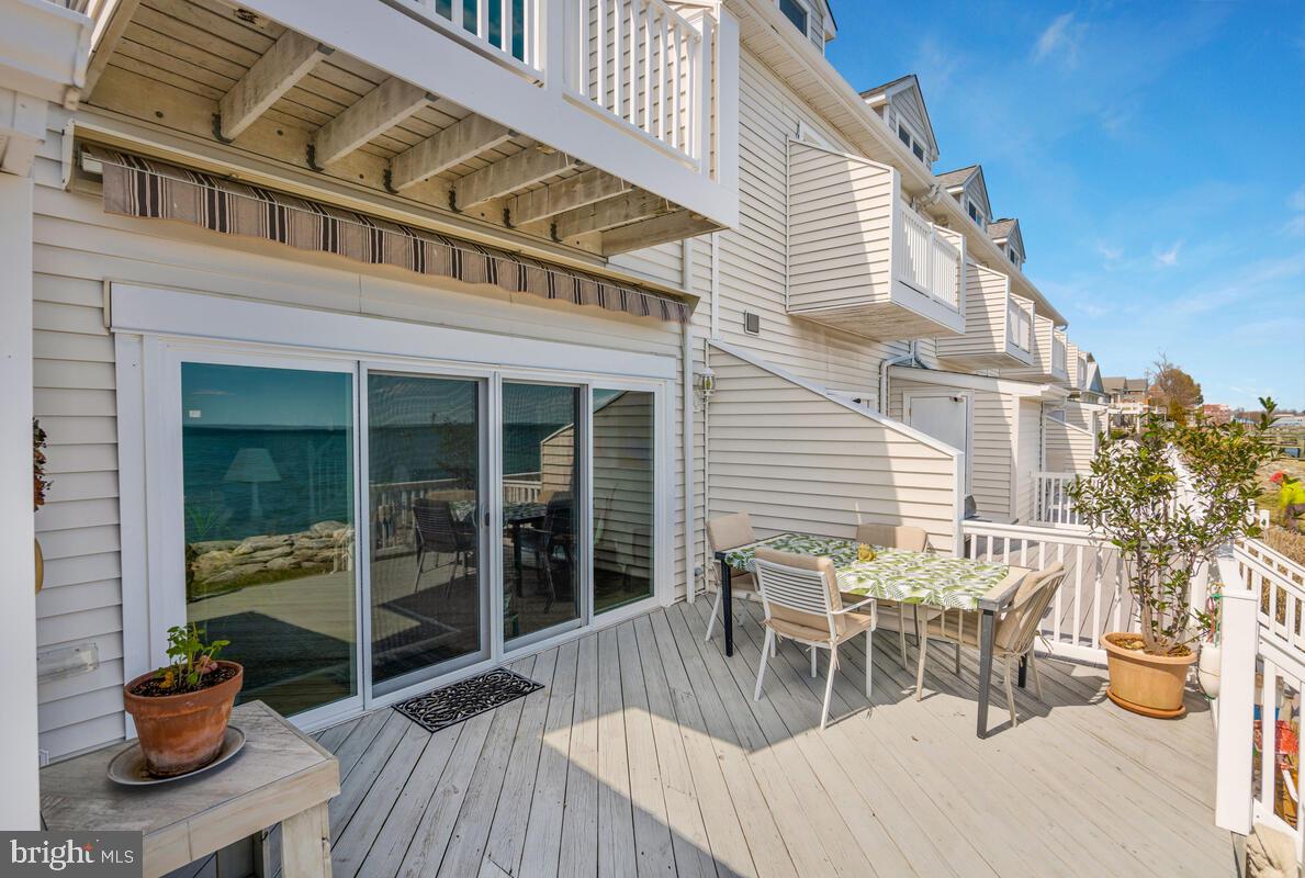 8653 BAYWALK SQUARE