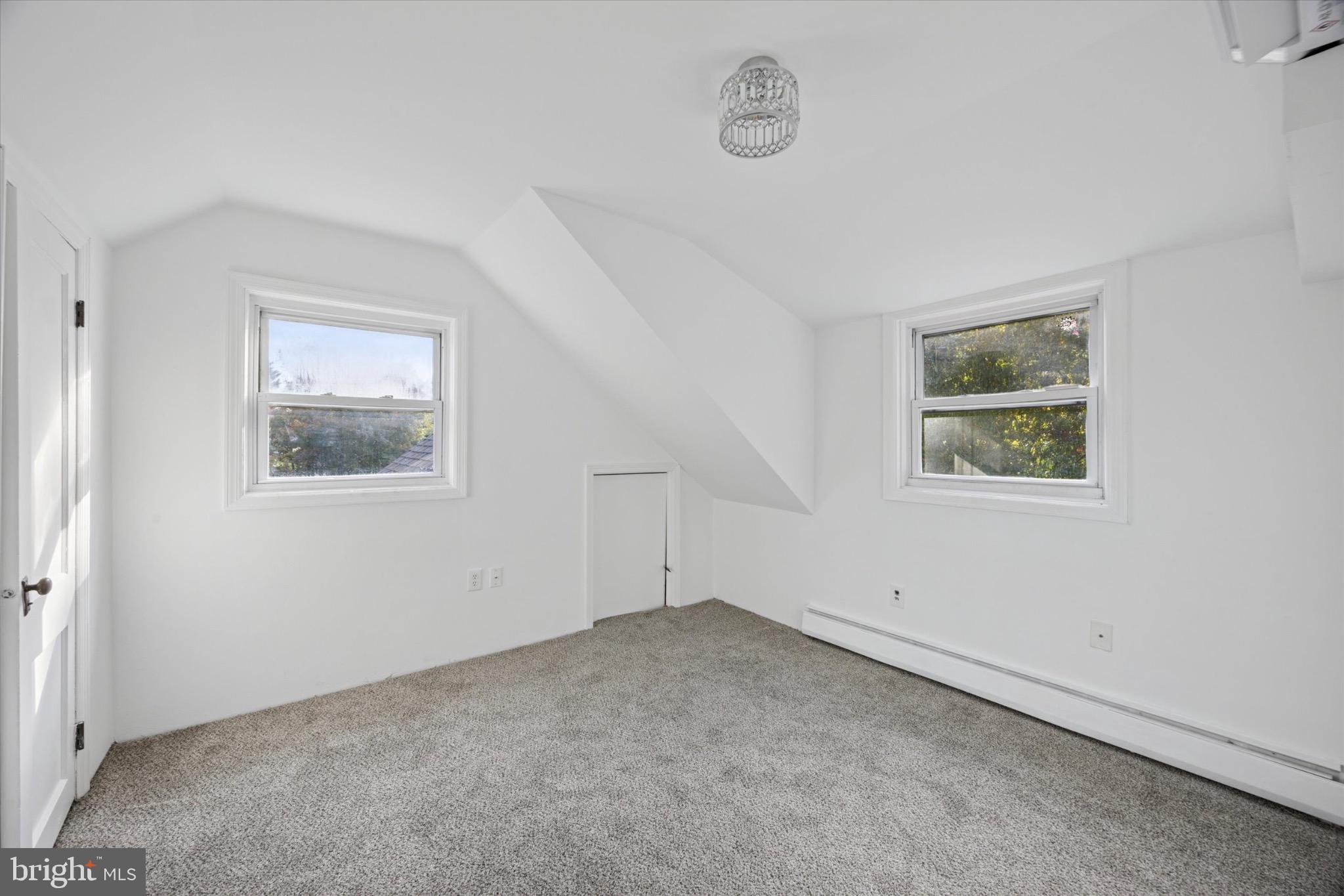 HIDDEN CREEK - Residential