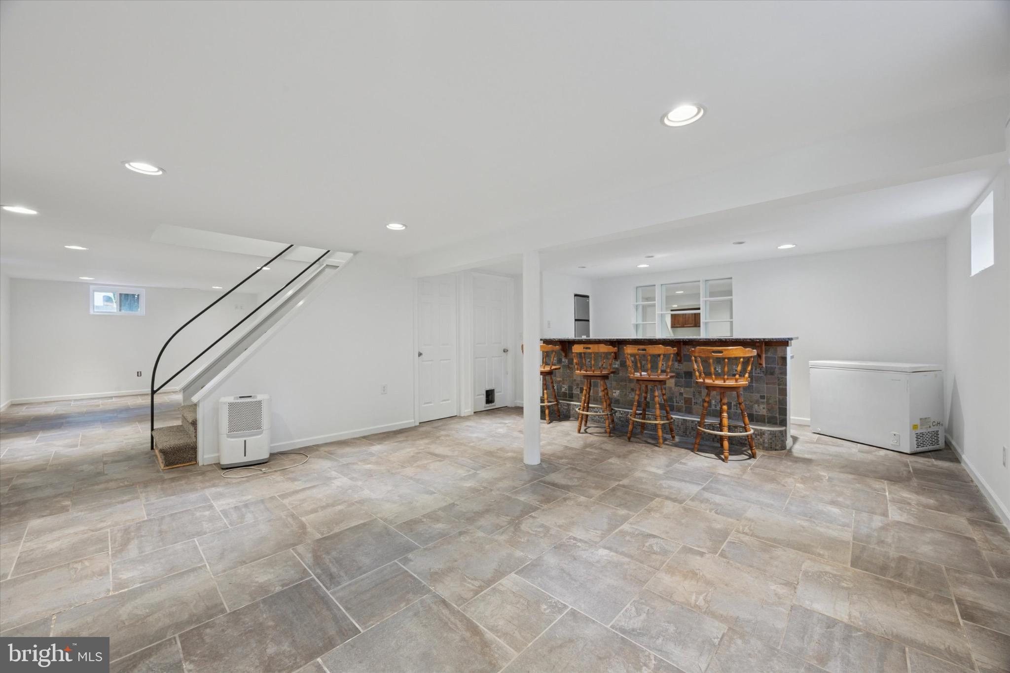 HIDDEN CREEK - Residential