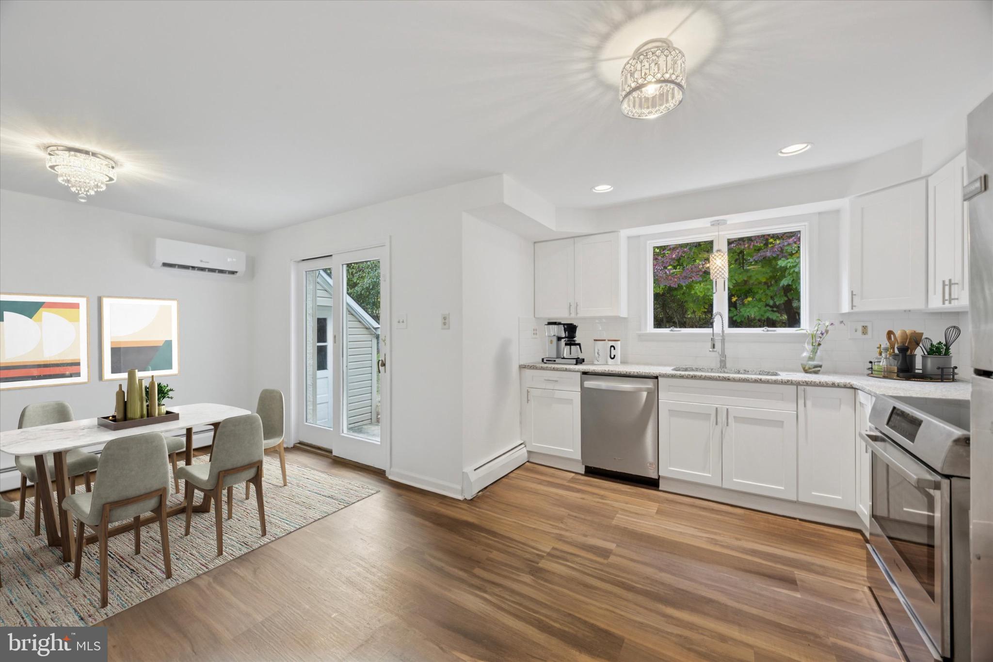 HIDDEN CREEK - Residential