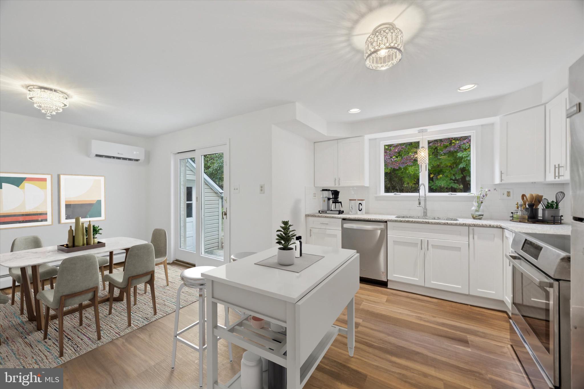 HIDDEN CREEK - Residential