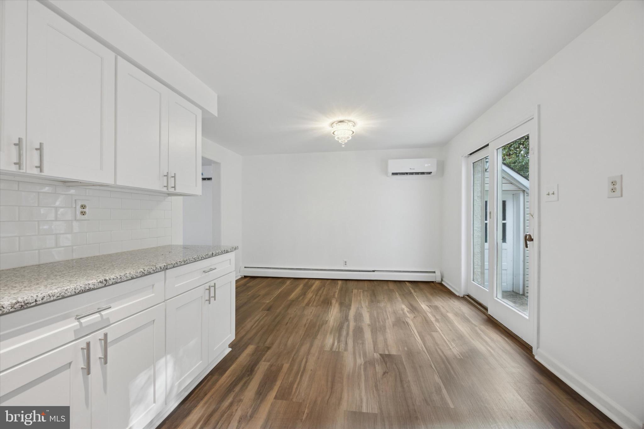 HIDDEN CREEK - Residential