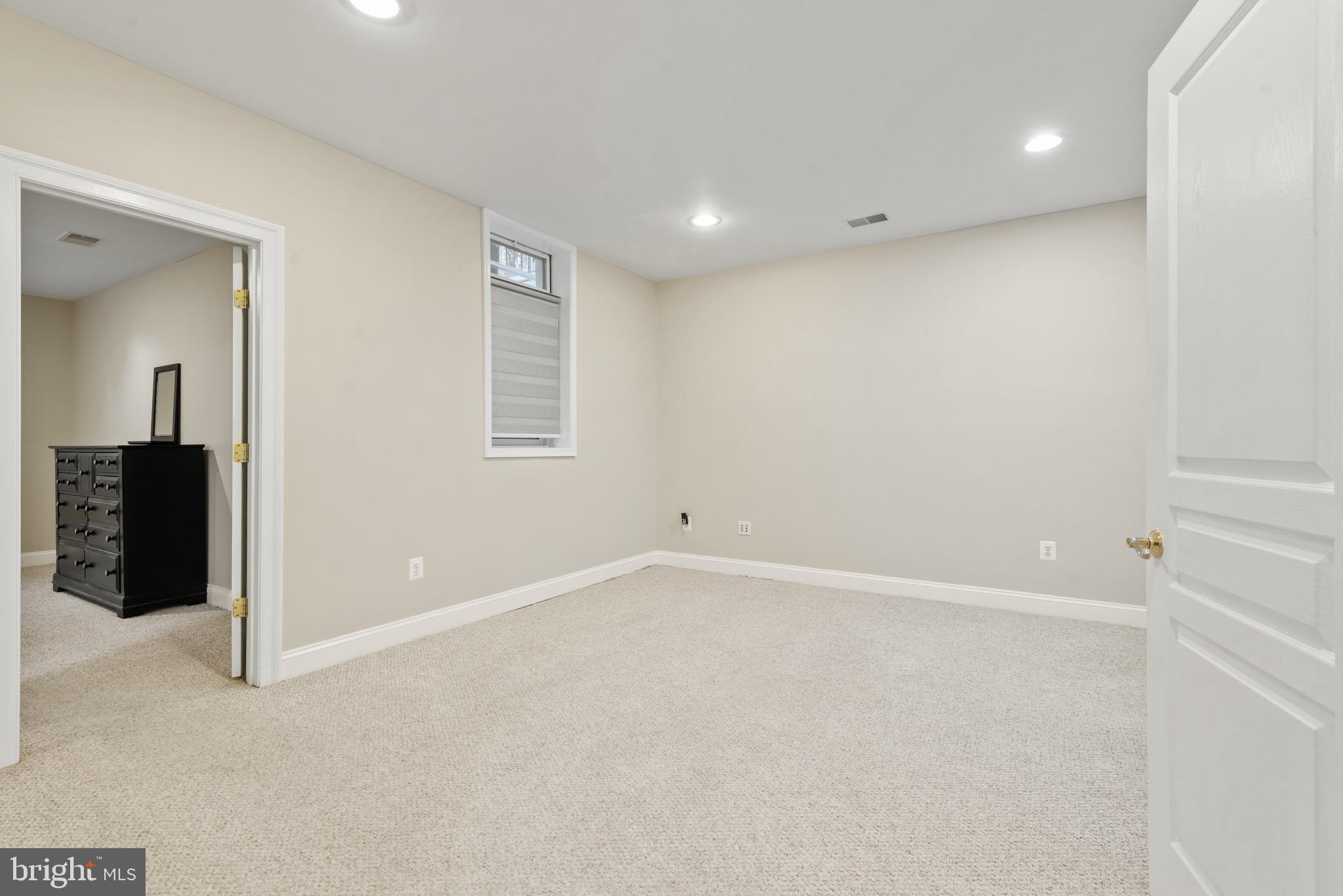 GLEN MEADOWS - Residential