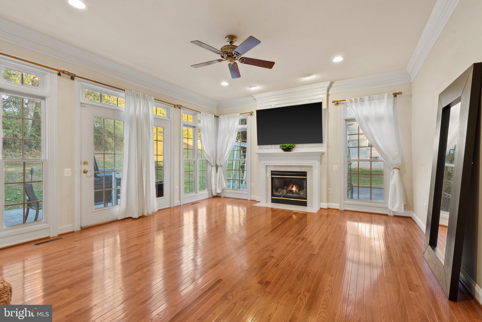 GLEN MEADOWS - Residential