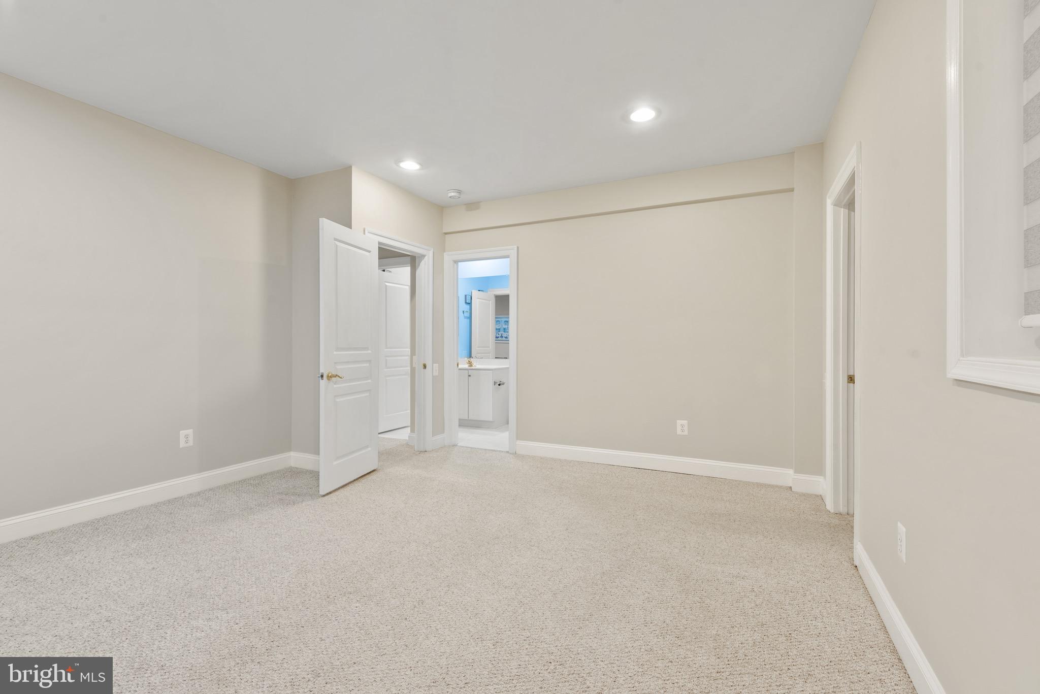 GLEN MEADOWS - Residential