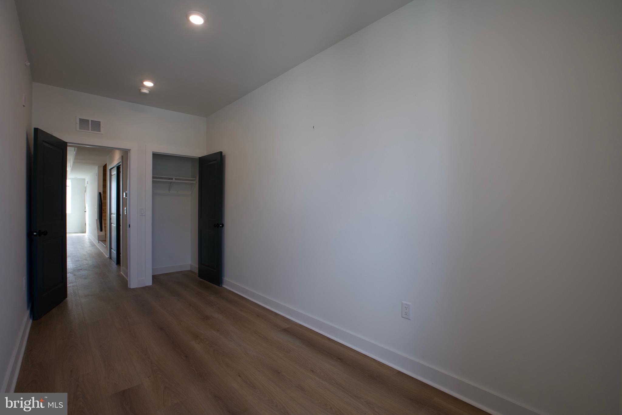 NORRIS SQUARE - Residential Lease