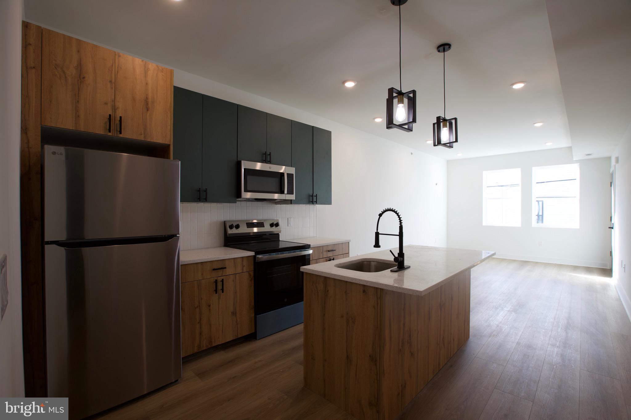 NORRIS SQUARE - Residential Lease