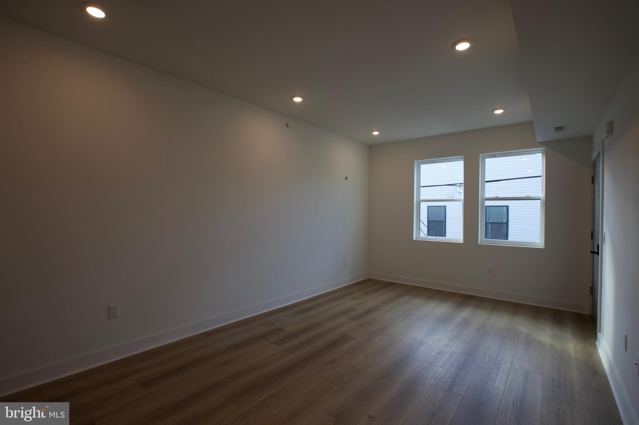 NORRIS SQUARE - Residential Lease