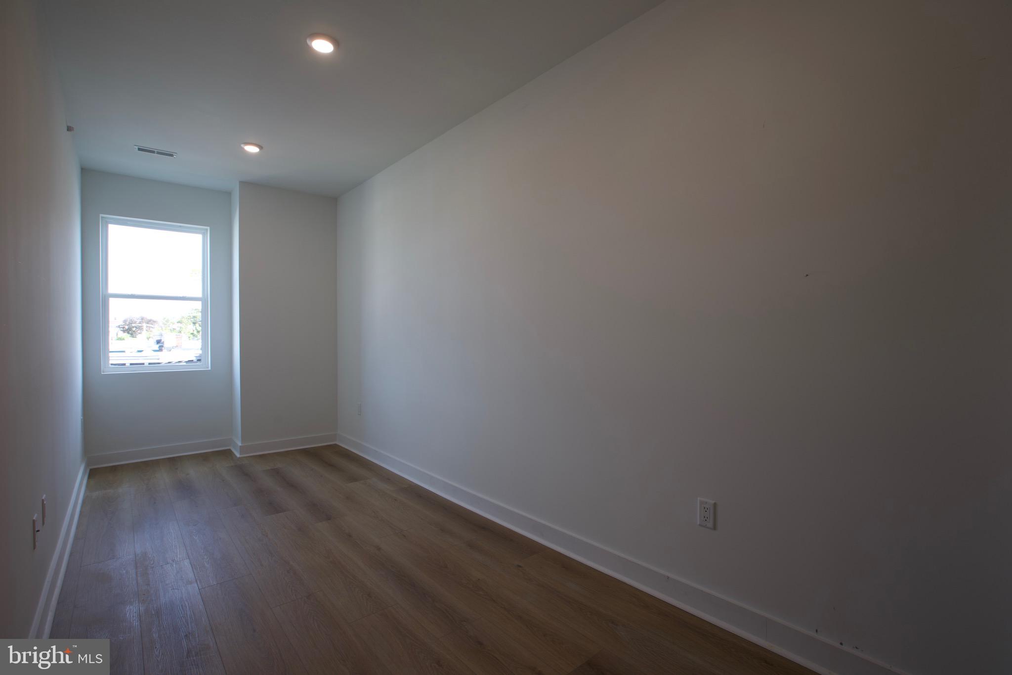 NORRIS SQUARE - Residential Lease