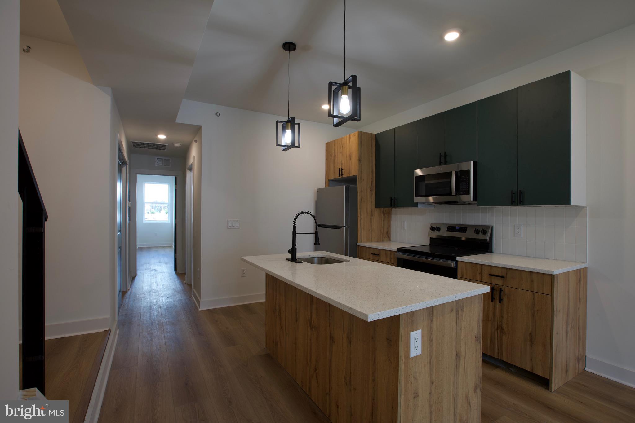 NORRIS SQUARE - Residential Lease